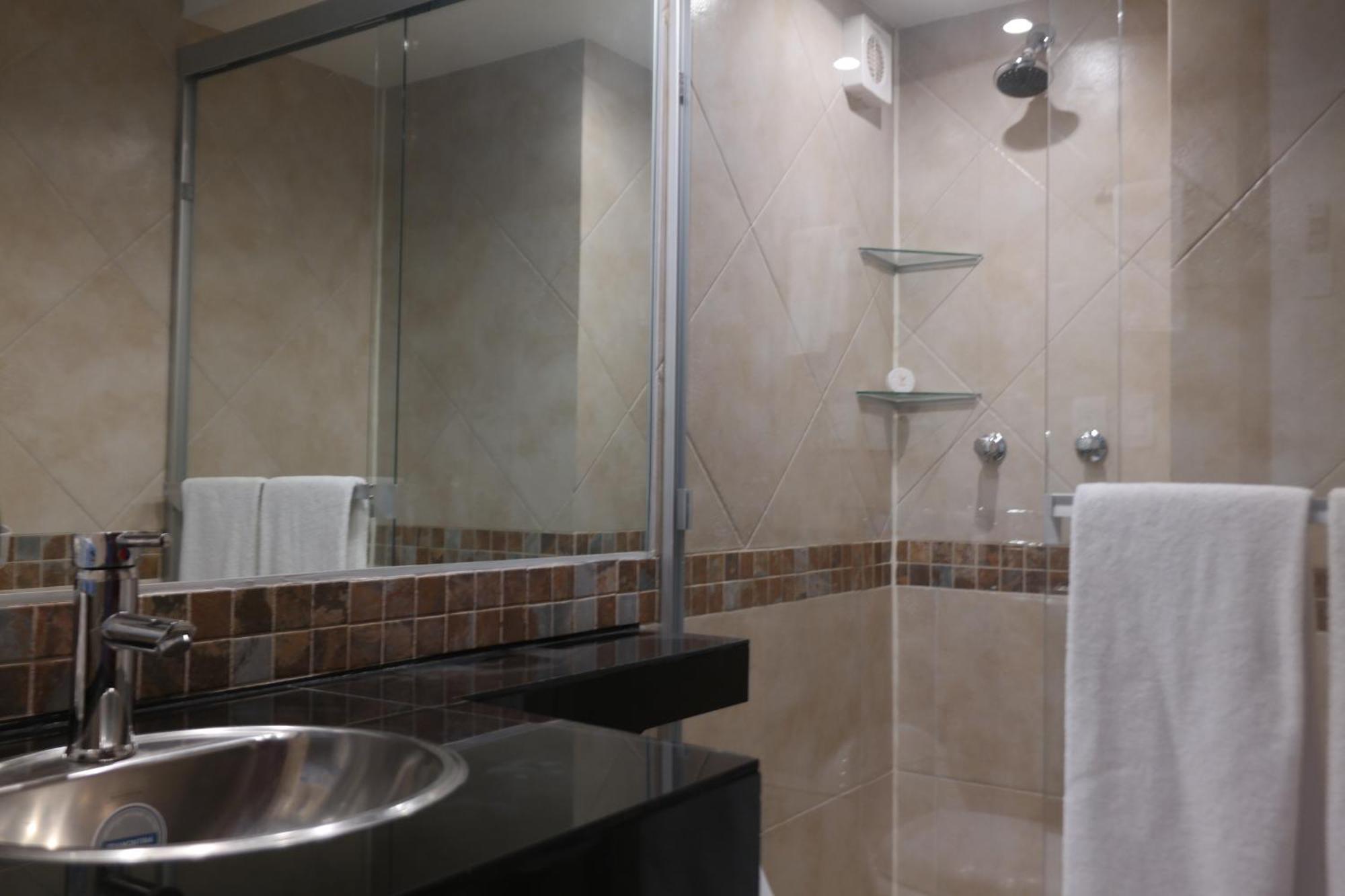Suites Capri Reforma Angel 380 Mexikóváros Szoba fotó